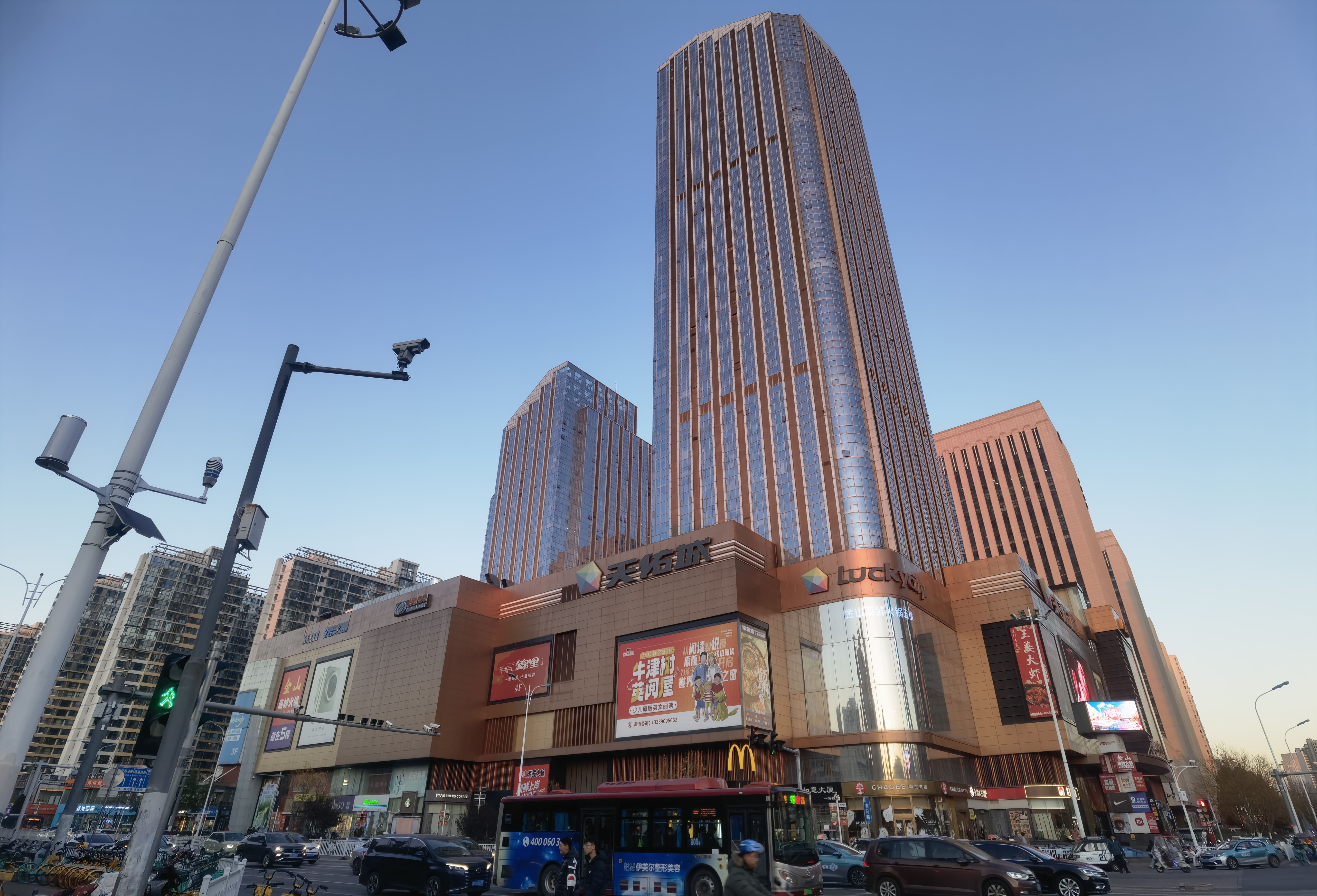 广东冠昱建设工程有限公司,佛山冠昱空调设备,专业生产佛山格力中央空调,中央空调安装维修保养热水工程,佛山洁净空调